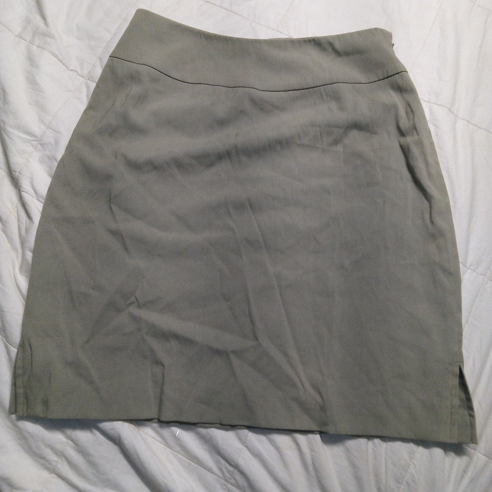 Amanda Smith Women's light green Pencil Skirt